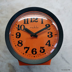 ruhla plastic alarm clock front