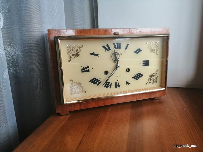 vintage clock ussr