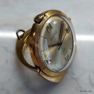 dettaglio orologio donna pendente vostok